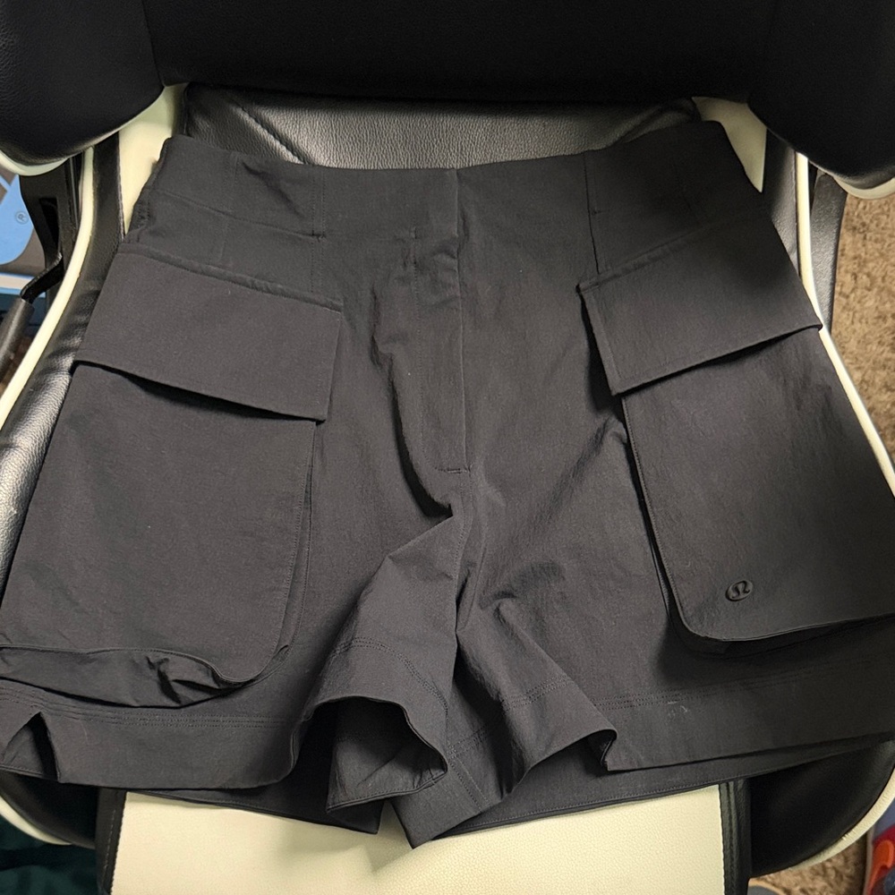 lululemon athletica Black High-Rise Cargo Pocket Shorts